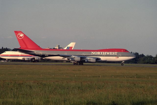 Boeing 747-200 (N622US) - Departure at Narita Intl Airport Rwy16 on 1989/05/27