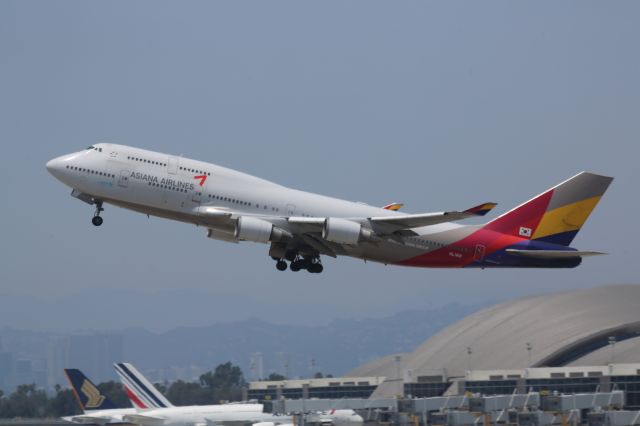 Boeing 747-400 (HL7418)