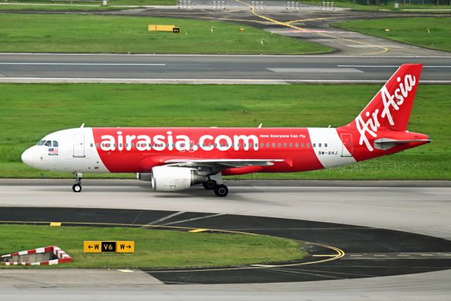 Airbus A320 (9M-AHJ)