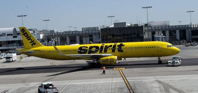 Airbus A321 (N672NK) - Spirit  A321 being pushed from the gate