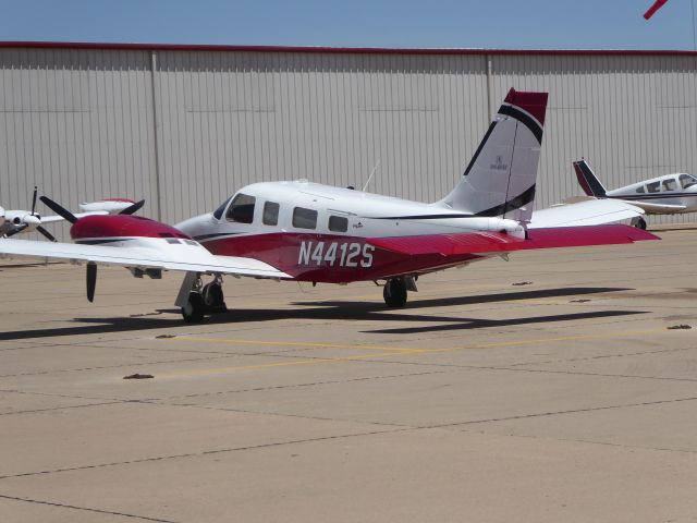 Piper Seneca (N4412S)