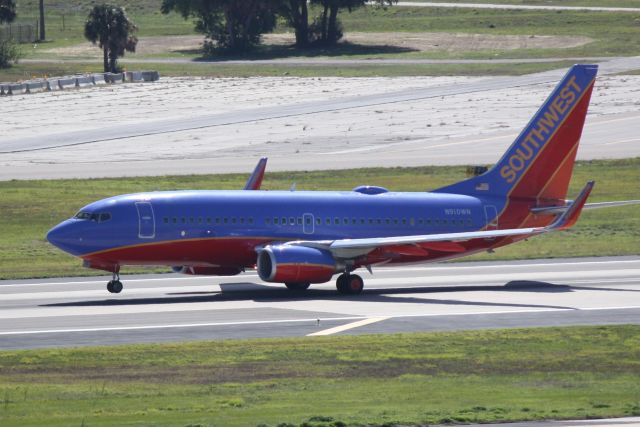 BOEING 737-300 (N910WN) - Southwest Flight (N910WN) departs Runway 1R at Tampa International Airport enroute to William P Hobby International Airport