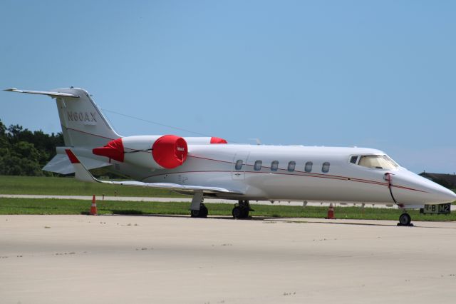 Learjet 60 (N60AX)