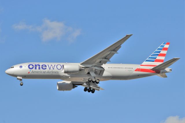 Boeing 777-200 (N791AN)