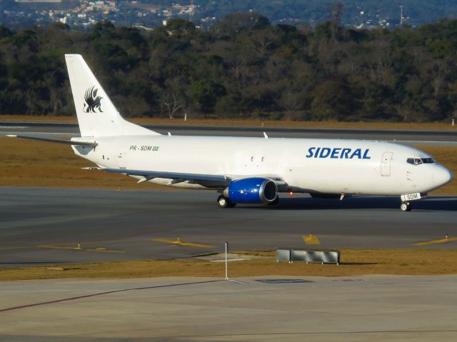 BOEING 737-400 (PR-SDM)