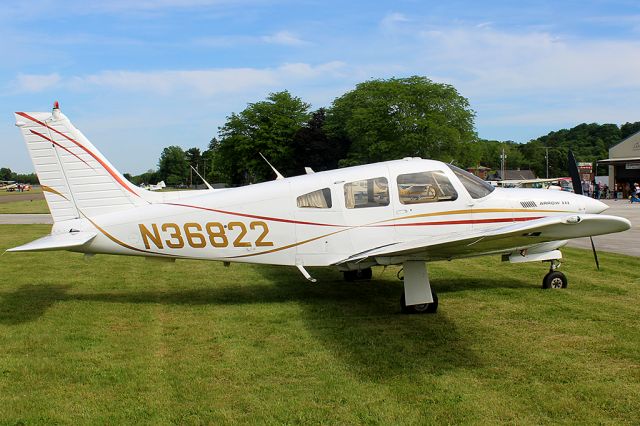 Piper Cherokee Arrow (N36822)