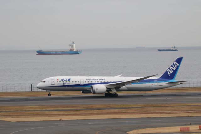 Boeing 787-9 Dreamliner (JA882A) - 25 December 2016:HND-PEK.