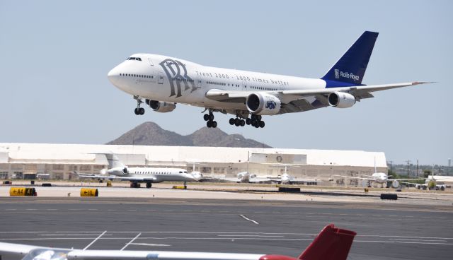 Boeing 747-400 (N787RR) - 07/16/2016 Landing at Tucson AZ