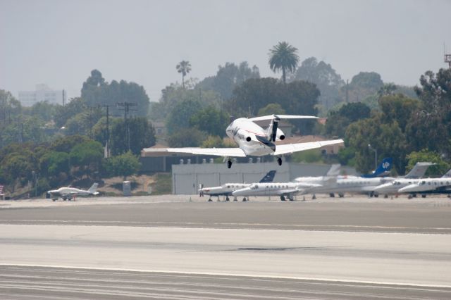 Embraer Phenom 100 (N142TL)