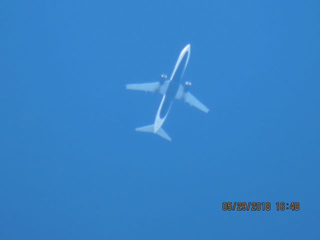 Boeing 737-900 (N819DN)