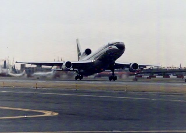 Lockheed L-1011 TriStar — - KEWR Early 80s