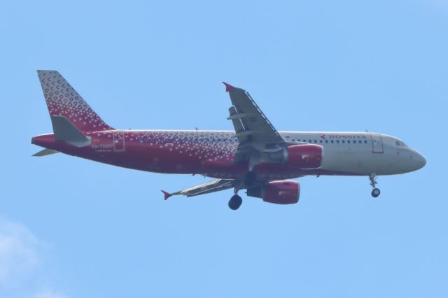 Airbus A320 (RA-73207)