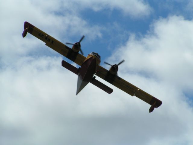 Canadair CL-215 (C-GDKY)