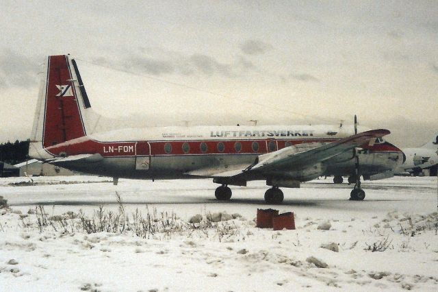 Hawker Siddeley HS-748 (LN-FOM) - Seen here on 24-Jan-96.br /br /Reregistered SE-LEY 25-Sep-96.br /Registration cancelled 3-Sep-01. Broken up at ESGL.