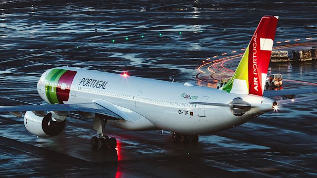 Airbus A330-900 (twin-jet) (A339) Aircraft (page 1
