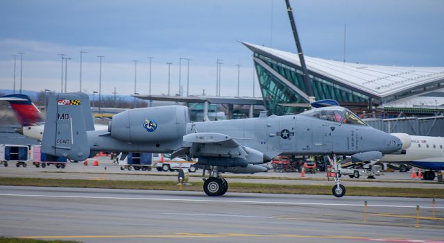 Fairchild-Republic Thunderbolt 2 (79-0175) - Aircraft: Fairchild A-10 Thunderbolt IIbr /Registration: 79-0175br /Unit: 104th Fighter Squadronbr /Home Base: Warfield ANGB, Middle River, MDbr /Location: Buffalo Niagara Int'l Airport