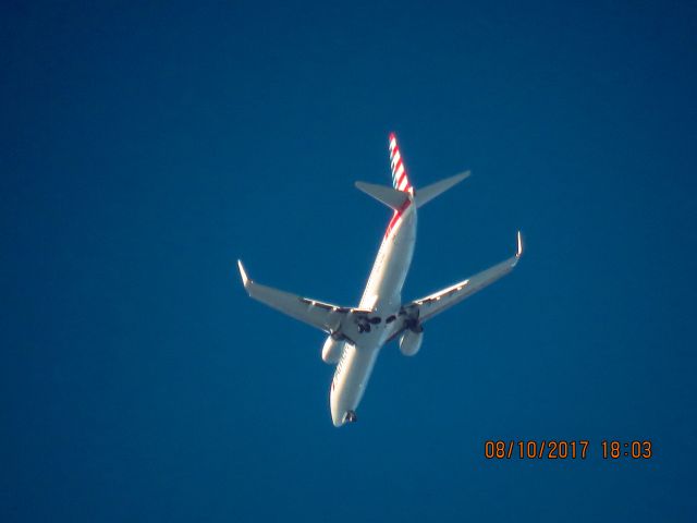 Boeing 737-800 (N878NN)