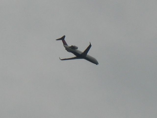 — — - Delta Airlines CRJ
