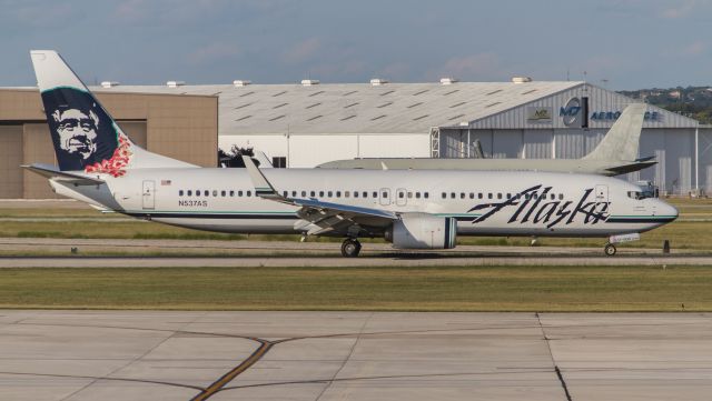 Boeing 737-800 (N537AS) - Alaska Airlines Inaugural flight to San Antonio