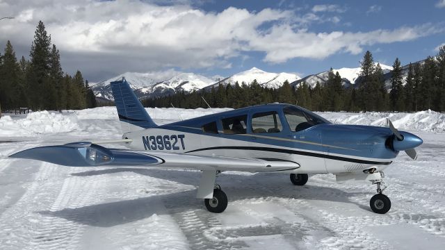 Piper Cherokee Arrow (N3962T)