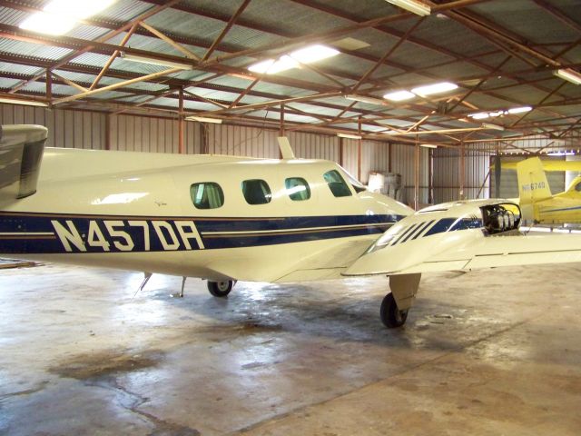 Beechcraft Duke (N457DA)