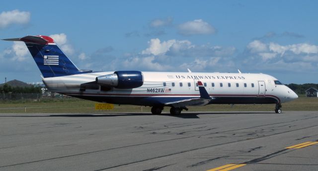 Canadair Regional Jet CRJ-200 (N462AW) - Before take off RW24.