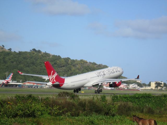 Airbus A330-300 (G-VKSS)