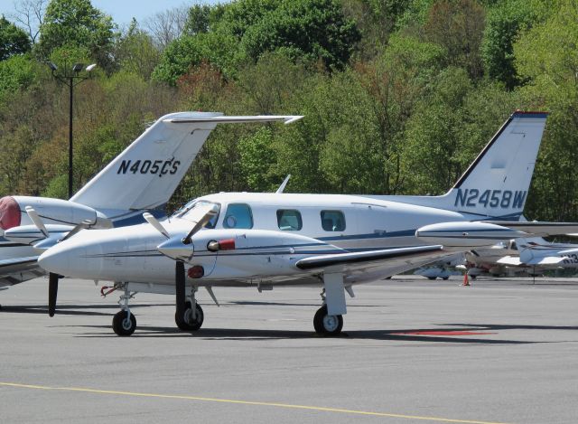 Piper Cheyenne (N2458W) - Great looking aircraft!