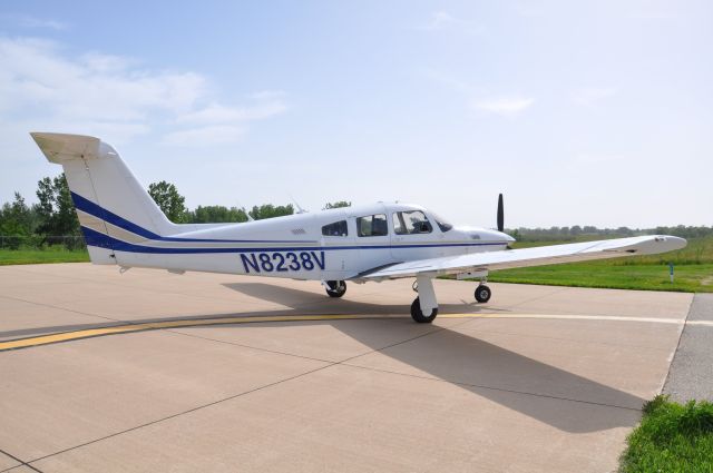 Piper Turbo Arrow 4 (N8238V)