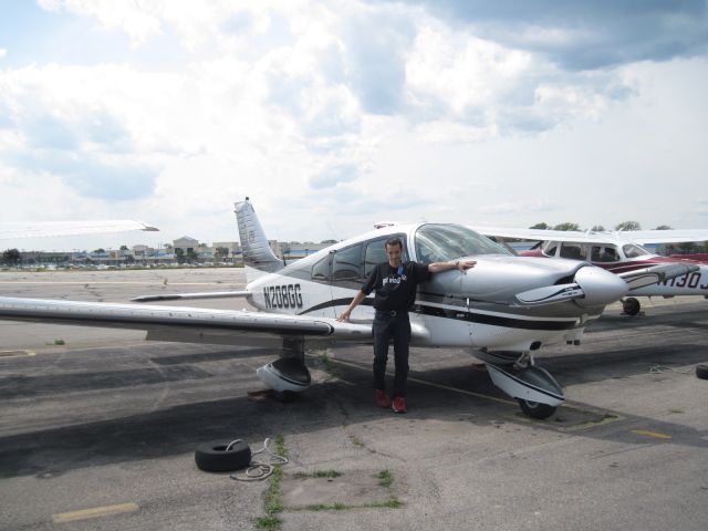 Piper Cherokee (N208GG) - AOPA Get Your Glass 2008 prized Archer II. Nassau Flyers.