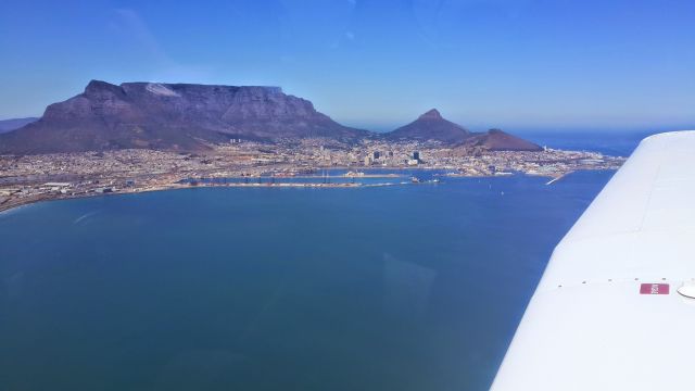 Piper Cherokee (ZS-JLO) - TABLE MOUNTAIN / CAPE TOWN, SOUTH AFRICA