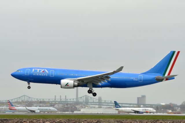 Airbus A330-300 (EI-EJO) - Itarrow 614 Heavy with the Tobin bridge in the background 