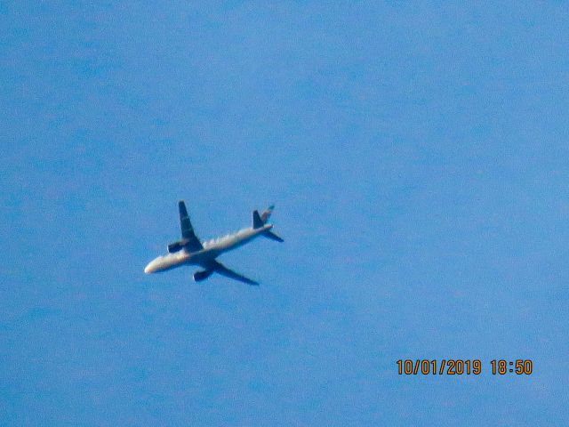 Airbus A320 (N211FR)