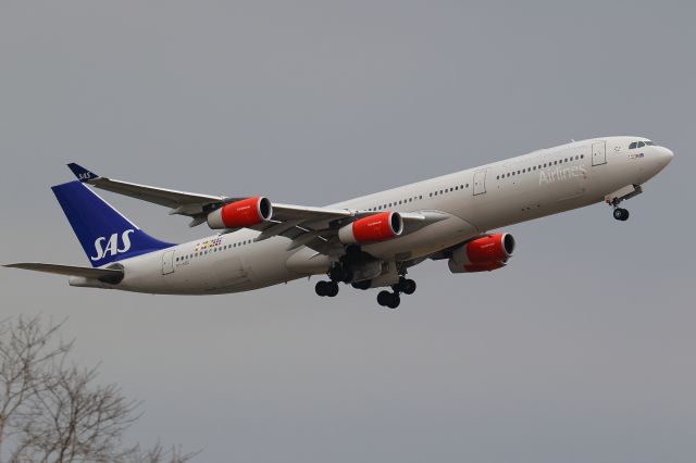 Airbus A340-300 (OY-KBC)