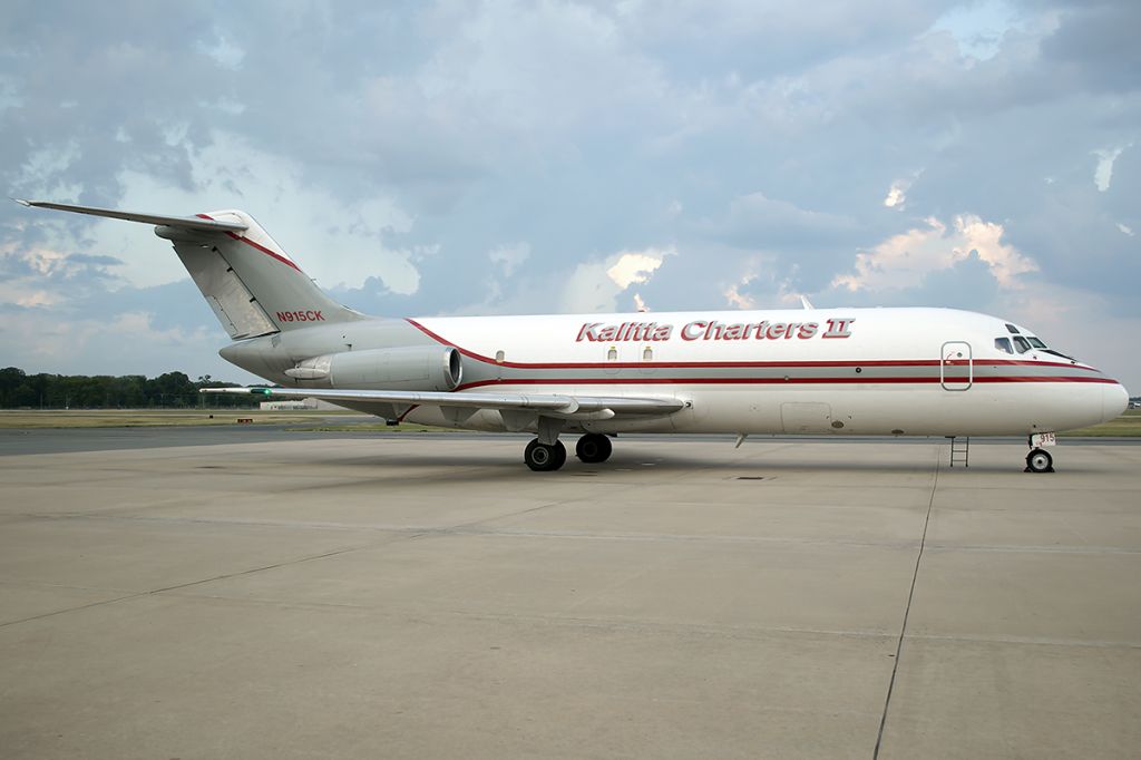 Douglas DC-9-10 (N915CK) - July 2013