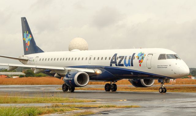 Embraer ERJ-190 (PR-AUJ)