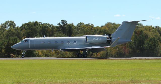 Gulfstream Aerospace Gulfstream IV (N999TR) - A Gulfstream G-IV (SP) finishing its landing roll around midday at Talladega Municipal Airport, Talladega, AL, during the NASCAR 2022 YellaWood 500 race weekend - September 30, 2022.