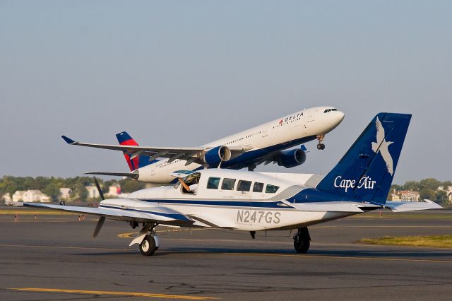 Cessna 402 (N247GS) - 1st ever photo of N247GS uploade on FlightAware.Com !