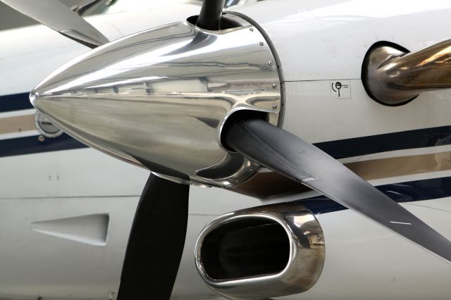 Beechcraft King Air 90 (N999LK)