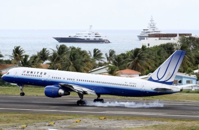 Airbus A320 (N579UA)