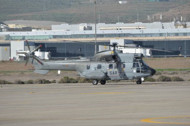 HD2116 — - Photo of this morning at Gando Air Base, the first airbus H 125 helicopter in Spain for the Spanish army