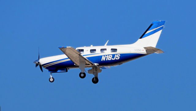 Piper Malibu Mirage (N18JS) - phoenix sky harbor international airport 10JAN20