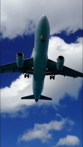 Airbus A320 (P4-AAC) - Aruba Airlines A320 landing in Aruba.