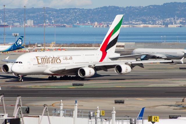 Airbus A380-800 (A6-EEL)