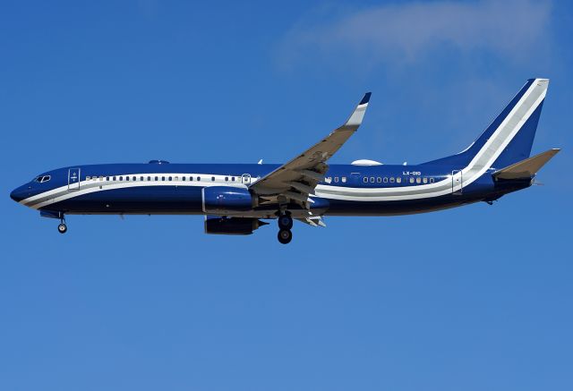 Boeing 737-900 (LX-DIO)