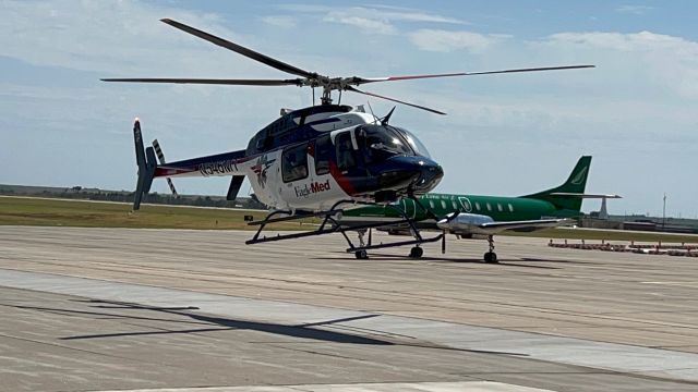 Bell 407 (N546MT) - Landing at HYS