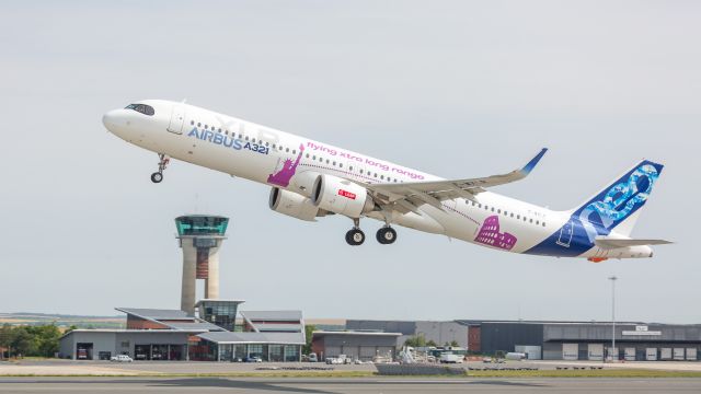 Airbus A321 (F-WXLR)