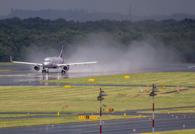 Airbus A320 (VQ-BSI)