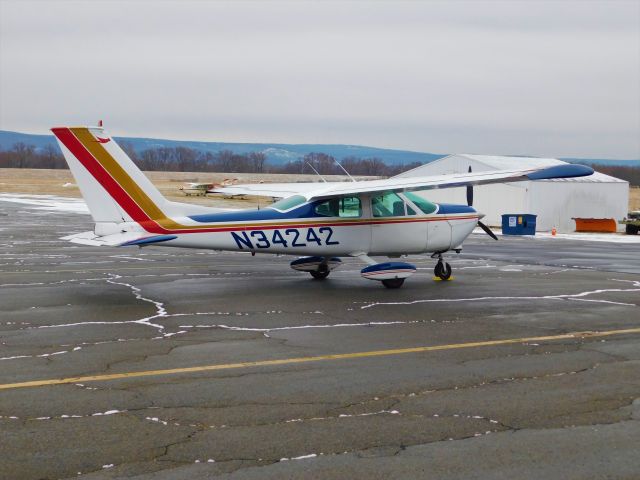 Cessna Cardinal (N34242)