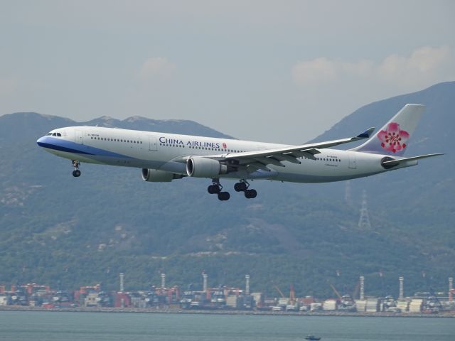 Airbus A330-300 (B-18308)
